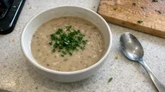 Kremasız Patatesli Mantar Çorbası: Limonla kısa haşlama ile ipeksi kıvam