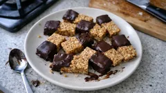 Ev Yapımı Protein Bar: Fıstık Ezmeli, Az Malzemeyle Hep Tutan Tarif