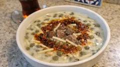 Yoğurt terbiyeli Püşürük Çorbası: etli mercimek ve erişteyle tam kıvamında