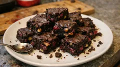 Vişneli çikolatalı brownie: bitter çikolata ve ekşi vişneyle tam kıvamında