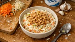 Elmalı Kereviz Salatası: Yoğurtla kararmayan, cevizli kış mezesi