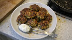 Dışı çıtır, içi yumuşak pırasa köftesi: dağılmadan kızartmanın pratik yolu