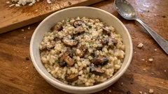 Evde restoran kıvamında mantarlı risotto: suyu azar azar ekleyerek tam tutan tarif