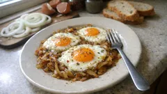 Soğanlı yumurta tarifi: kısık ateşte yumuşayan soğanla tavada nefis kahvaltılık