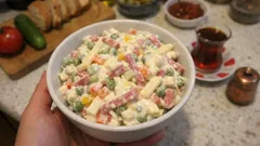 Sulanmayan İtalyan salatası: yoğurtlu-mayonezli pratik meze tarifi