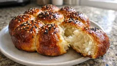 Pamuk gibi çiçek ekmek tarifi: pekmezli üzeriyle mis gibi kızarıyor