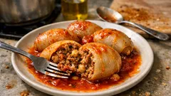 Dağılmadan pişen etli soğan dolması: bulgurlu ve nohutlu ev usulü tarif