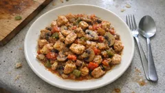 Tek tencerede tavuklu mantar sote: 20 dakikada pratik akşam yemeği