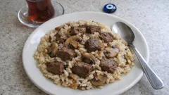 Tek tencerede etli mantarlı pilav: baldo pirinçle tane tane, doyurucu sonuç