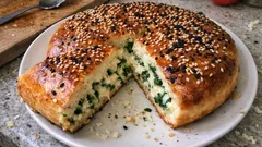 Peynirli tepsi çöreği tarifi: tek tepside pamuk gibi, dilim dilim kolay servis