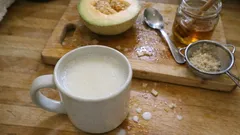 Kavun sütü tarifi: çekirdek kısmını değerlendirmenin ferah, pratik yolu