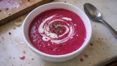 Kışa çok yakışan pancar çorbası: kremasız, ipeksi kıvamıyla
