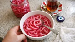 2 günde kıtır kıtır soğan turşusu: ölçüsü şaşmayan pratik tarif