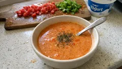 Evde tarhana yoksa: Yoğurtlu yalancı tarhana çorbası tarifi (pürüzsüz kıvam)