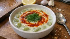 Yoğurt terbiyesi kesilmeden: ipeksi kıvamlı taze bakla çorbası tarifi