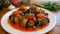 Bohça gibi sarılan İslim kebabı: patlıcan ve köftenin fırında buluştuğu tarif