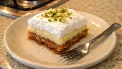 Karamelli etimek tatlısı: borcamda tam kıvamında, katları net duran tarif