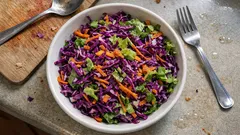 Kırmızı Lahana Salatası: 2 dakikalık ovma ile daha çıtır, daha parlak