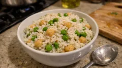 Nohutlu Bezelyeli Pilav: Az malzemeyle tane tane, lapa olmayan tarif