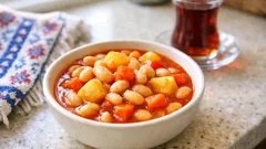 Sebzeli kuru fasulye tarifi: etsiz ama doyurucu, lokum gibi pişen tencere yemeği